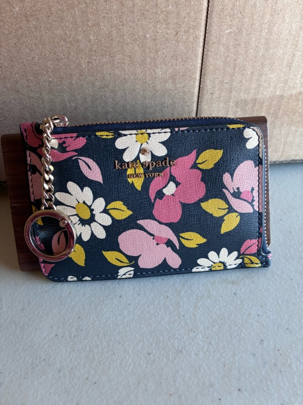 Kate Spade Darcy Road Trip Floral Medium L-Zip Card Holder Wallet